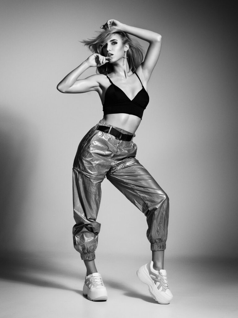 Iveta Maurerová - editorial