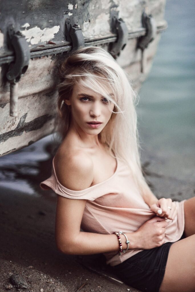 Iveta Maurerová - editorial