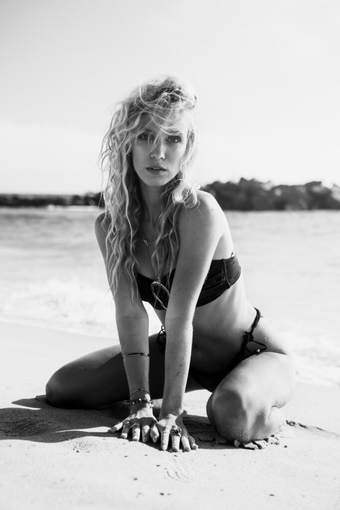 Iveta Maurerová - editorial