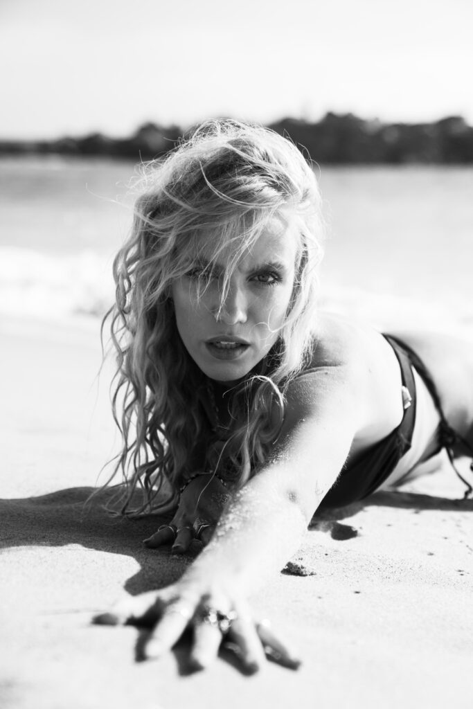 Iveta Maurerová - editorial