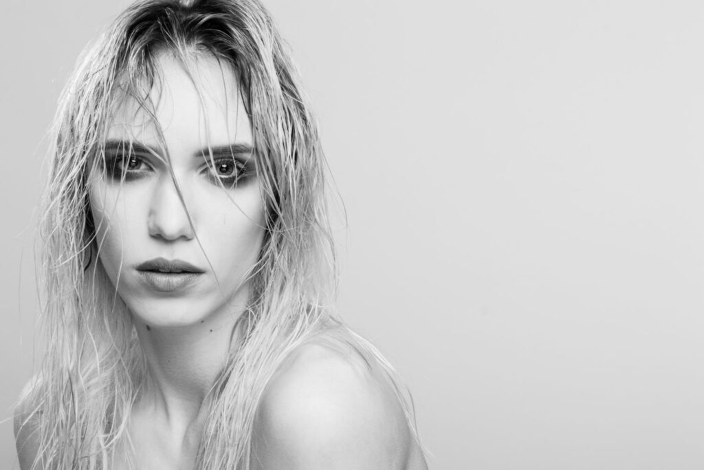 Iveta Maurerová - editorial